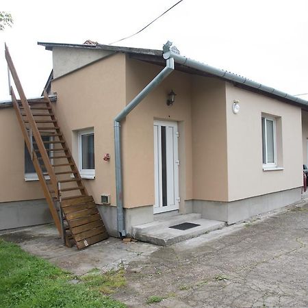 Ubytovani Sykora Apartments Veľký Meder Buitenkant foto